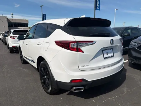 More photos of 2026 Acura RDX at Jay Wolfe Acura, MO