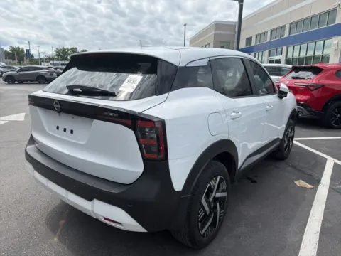 More photos of 2025 Nissan Kicks SV at Jay Wolfe Acura, MO