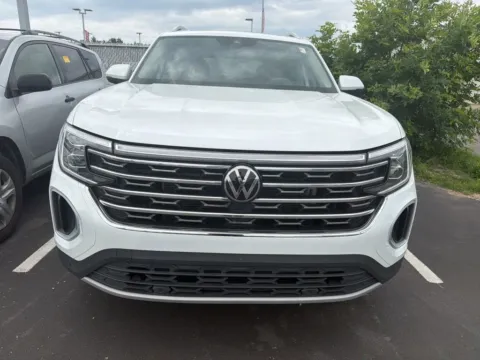 Photos of 2024 Volkswagen Atlas 2.0T SEL for sale in Kansas City, MO at Jay Wolfe Acura