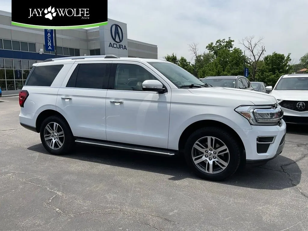 Used 2023 Ford Expedition Limited with VIN 1FMJU2A85PEA06233 for sale in Kansas City