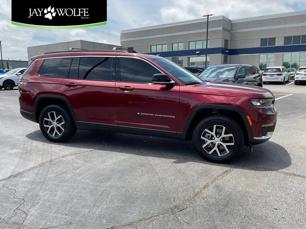 Used 2024 Jeep Grand Cherokee L Limited with VIN 1C4RJKBG8R8622693 for sale in Kansas City