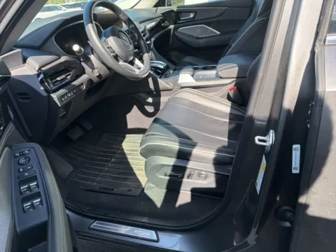 More photos of 2023 Acura MDX w/Advance Package at Jay Wolfe Acura, MO