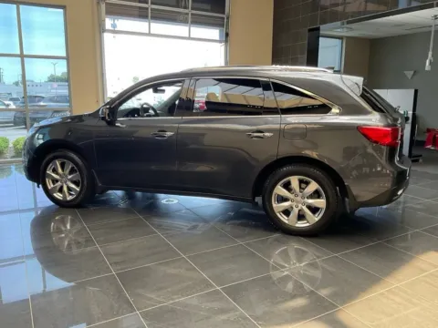More photos of 2016 Acura MDX 3.5L at Jay Wolfe Acura, MO
