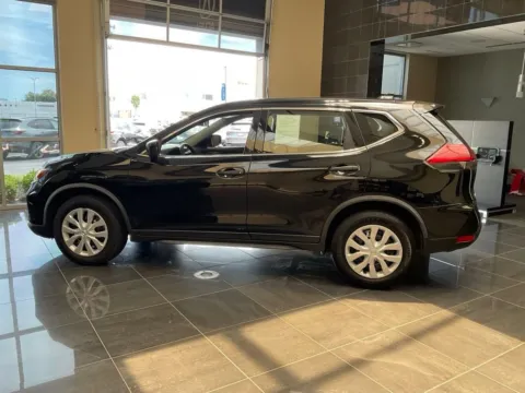More photos of 2018 Nissan Rogue S at Jay Wolfe Acura, MO