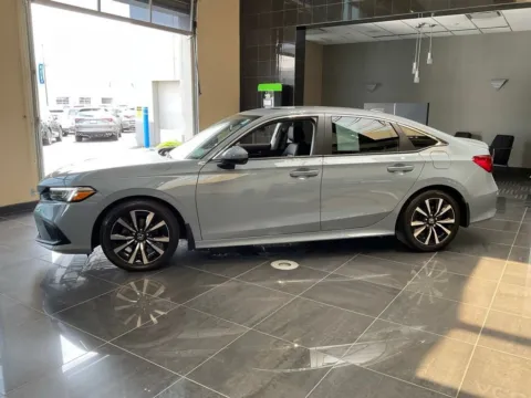 More photos of 2023 Honda Civic Sedan EX at Jay Wolfe Acura, MO