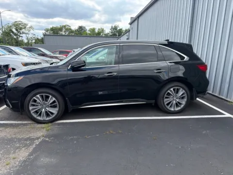 Photos of 2017 Acura MDX w/Technology Pkg for sale in Kansas City, MO at Jay Wolfe Acura