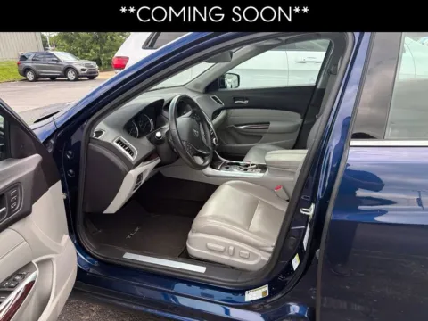 More photos of 2017 Acura TLX V6 w/Advance Pkg at Jay Wolfe Acura, MO