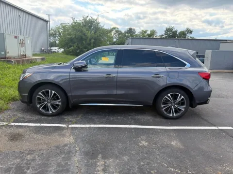 Photos of 2020 Acura MDX w/Technology Pkg for sale in Kansas City, MO at Jay Wolfe Acura