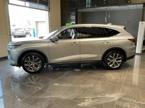 More photos of 2023 Acura MDX w/Technology Package at Jay Wolfe Acura, MO