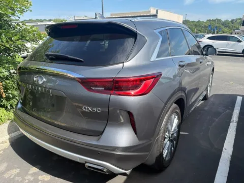More photos of 2023 INFINITI QX50 LUXE at Jay Wolfe Acura, MO