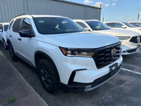 Another view of 2025 Honda Pilot TrailSport for sale in Kansas City, MO at Jay Wolfe Acura
