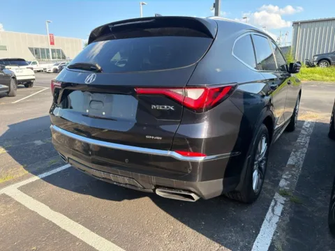 More photos of 2023 Acura MDX w/Advance Package at Jay Wolfe Acura, MO