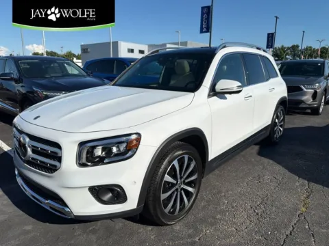White 2023 Mercedes-Benz GLB 250 for sale in Kansas City, MO