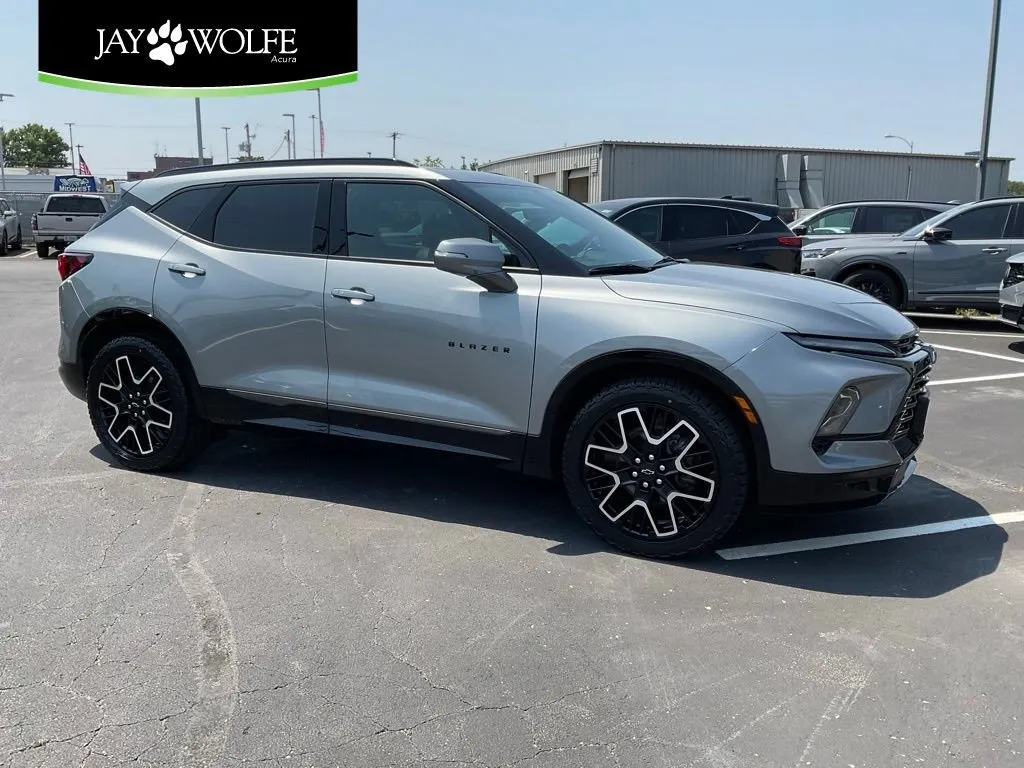 Gray 2023 Chevrolet Blazer RS for sale in Kansas City, MO