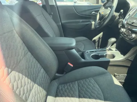 More photos of 2018 Chevrolet Equinox LT at Jay Wolfe Acura, MO