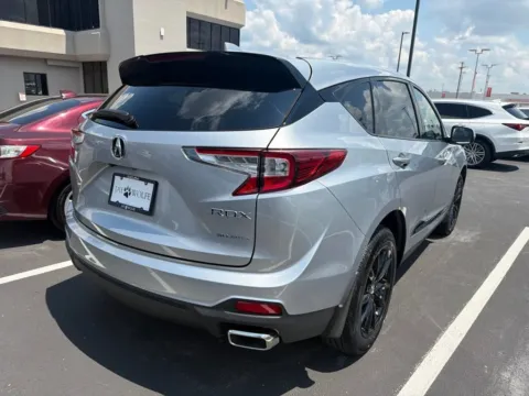 More photos of 2025 Acura RDX at Jay Wolfe Acura, MO