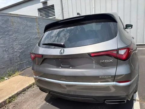 More photos of 2023 Acura MDX 3.5L at Jay Wolfe Acura, MO