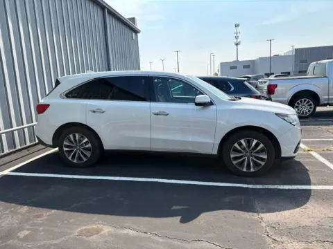 More photos of 2015 Acura MDX Tech/Entertainment Pkg at Jay Wolfe Acura, MO