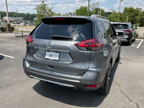 More photos of 2020 Nissan Rogue SL at Jay Wolfe Acura, MO