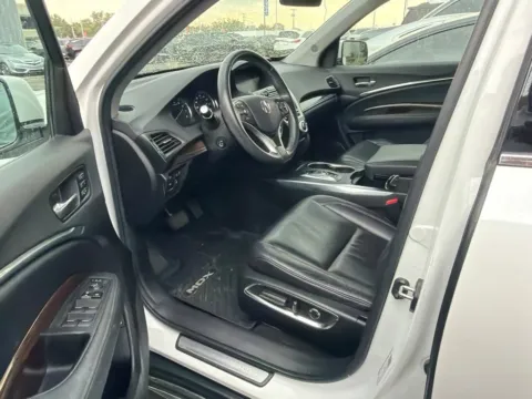 More photos of 2020 Acura MDX 3.5L at Jay Wolfe Acura, MO