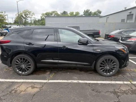 More photos of 2024 Acura RDX w/A-Spec Advance Package at Jay Wolfe Acura, MO