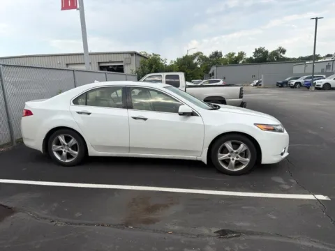 More photos of 2014 Acura TSX 2.4 at Jay Wolfe Acura, MO