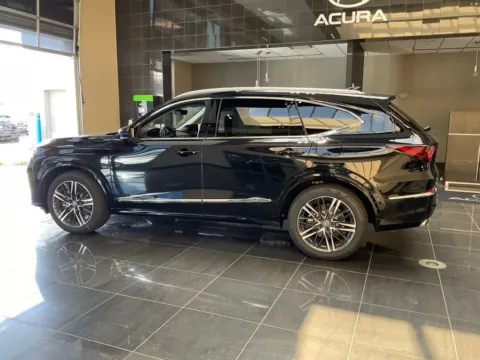 More photos of 2026 Acura MDX w/Advance Package at Jay Wolfe Acura, MO