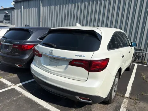 More photos of 2015 Acura MDX 3.5L at Jay Wolfe Acura, MO