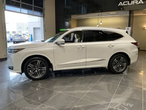 More photos of 2026 Acura MDX w/Advance Package at Jay Wolfe Acura, MO