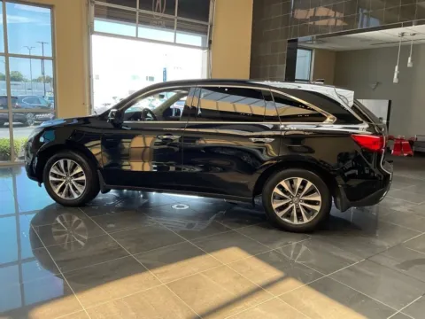 More photos of 2016 Acura MDX 3.5L at Jay Wolfe Acura, MO