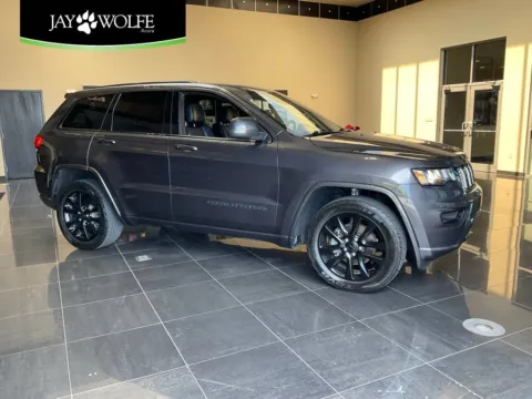 Gray 2019 Jeep Grand Cherokee Altitude for sale in Kansas City, MO