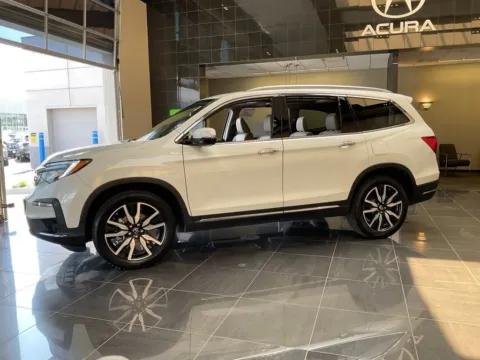 More photos of 2021 Honda Pilot Elite at Jay Wolfe Acura, MO