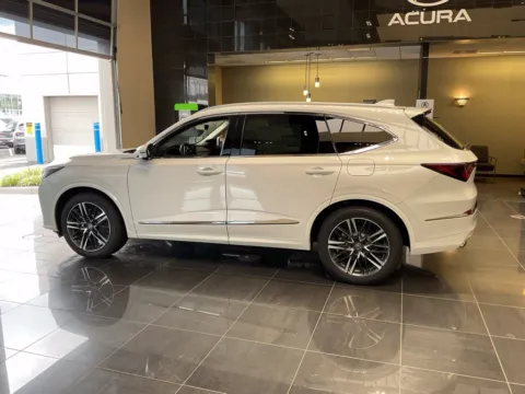 More photos of 2026 Acura MDX w/Advance Package at Jay Wolfe Acura, MO