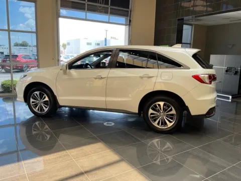 More photos of 2018 Acura RDX w/Advance Pkg at Jay Wolfe Acura, MO