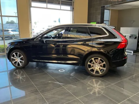 More photos of 2021 Volvo XC60 Inscription at Jay Wolfe Acura, MO