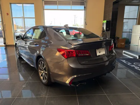 More photos of 2018 Acura TLX w/Technology Pkg at Jay Wolfe Acura, MO
