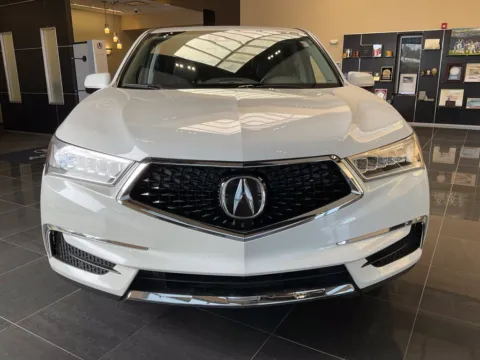Photos of 2020 Acura MDX w/Technology Pkg for sale in Kansas City, MO at Jay Wolfe Acura