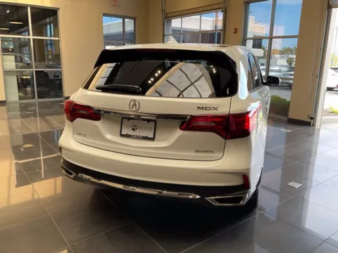 More photos of 2020 Acura MDX w/Technology Pkg at Jay Wolfe Acura, MO