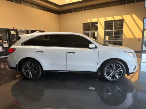 More photos of 2020 Acura MDX w/Technology Pkg at Jay Wolfe Acura, MO
