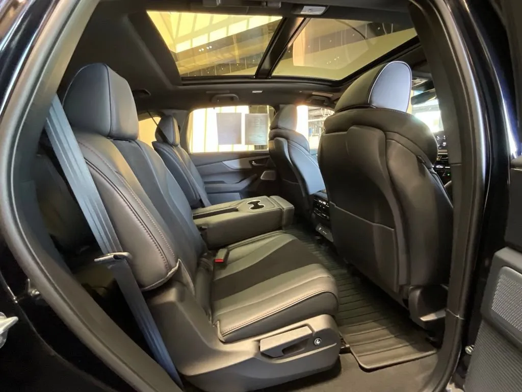 2026 Acura MDX A-Spec Package - Photo 23