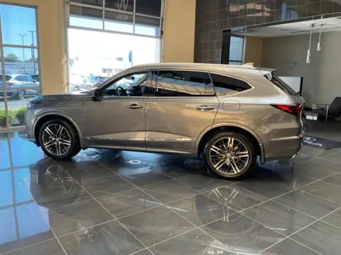 More photos of 2026 Acura MDX w/Advance Package at Jay Wolfe Acura, MO