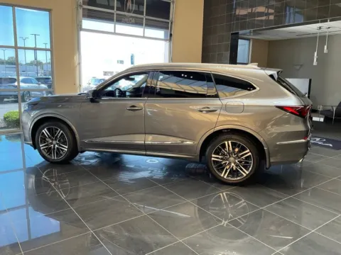 More photos of 2026 Acura MDX w/Advance Package at Jay Wolfe Acura, MO