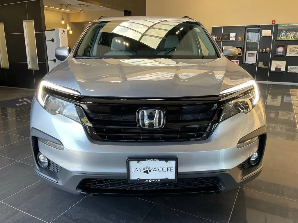 Used 2022 Honda Pilot SE with VIN 5FNYF6H24NB026958 for sale in Kansas City