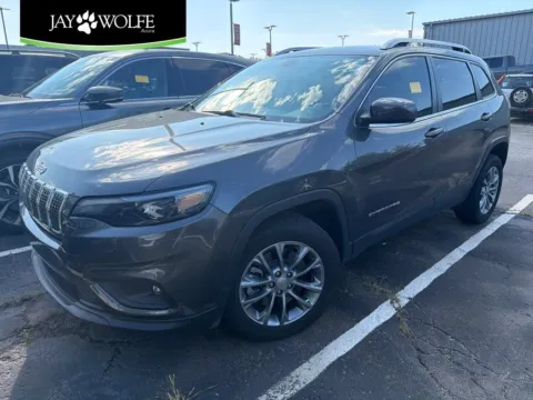 Gray 2020 Jeep Cherokee Latitude Plus for sale in Kansas City, MO
