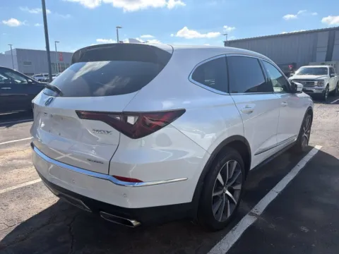 More photos of 2025 Acura MDX w/Technology Package at Jay Wolfe Acura, MO