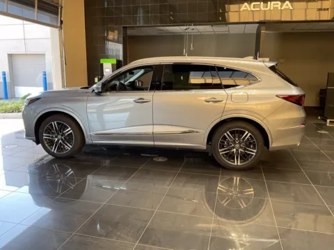 More photos of 2026 Acura MDX w/Advance Package at Jay Wolfe Acura, MO