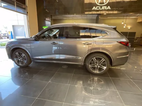 More photos of 2026 Acura MDX w/Advance Package at Jay Wolfe Acura, MO
