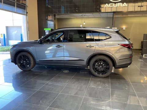 More photos of 2026 Acura MDX w/A-Spec Advance Package at Jay Wolfe Acura, MO