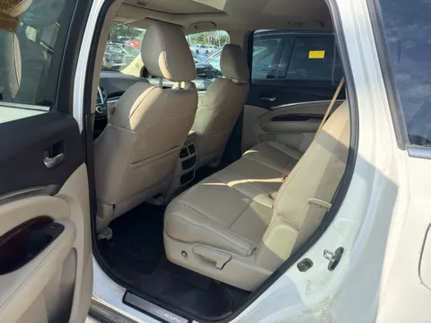 More photos of 2016 Acura MDX 3.5L at Jay Wolfe Acura, MO