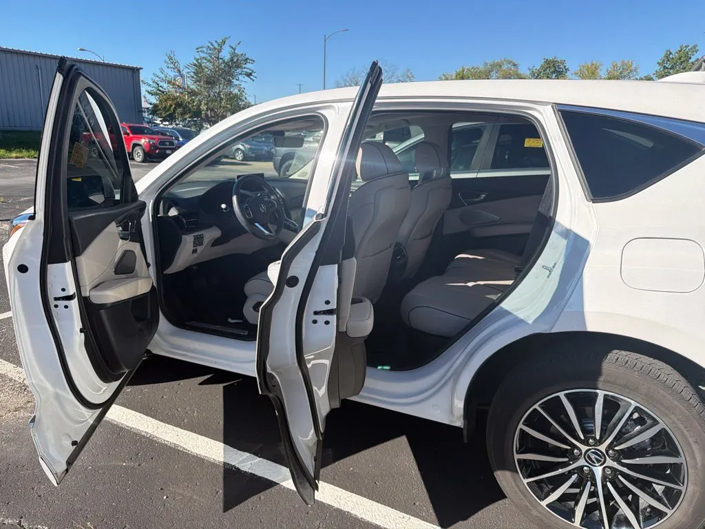 RDX 7月31日割引　明日消します Used 2025 Acura RDX w/Advance Package for sale in Kansas City, MO